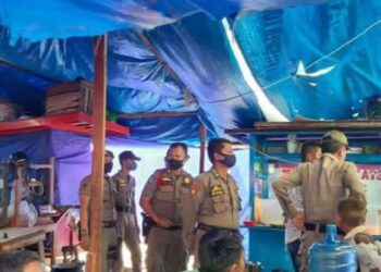 Buka Siang Hari saat Ramadan, Dua Pemilik Warung Makan Ditegur Satpol PP Padang