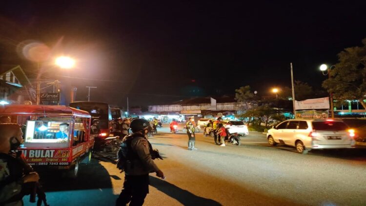 Jajaran Polresta Padang melaksanakan Operasi Cipta Kondisi dan Patroli Sahur. (IST)