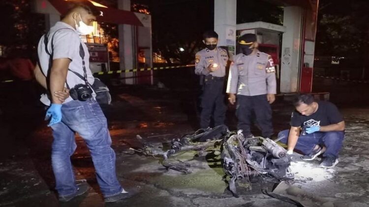 Tim Identifikasi bersama penyidik dari   Unit Reskrim Polsek Lubuk Kilangan melakukan olah TKP. (IST)