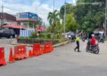 Tutup Akses Jalan ke DPRD Sumbar, Polisi Alihkan Arus ke Simpang Lamun Ombak 2 Tutup Akses Jalan ke DPRD Sumbar, Polisi Alihkan Arus ke Simpang Lamun Ombak