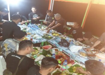Silaturahmi Sesama Anggota, Komunitas Motor Sayakadventure Bukber di Sitinjau Lauik