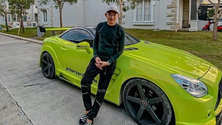 Fakarich, Guru Trading Indra Kenz jadi Tersangka Kasus Binomo 1 Fakarich (Foto: Instagram @fakarlch)