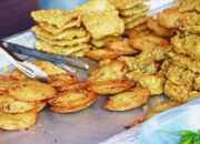 Dokter Ingatkan Penderita Maag Hati-hati Konsumsi Gorengan saat Berbuka Puasa