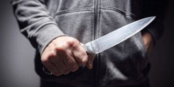 Tak Terima Ditegur, Pria Paruh Baya di Padang Acungkan Sajam ke Petugas Satpol PP