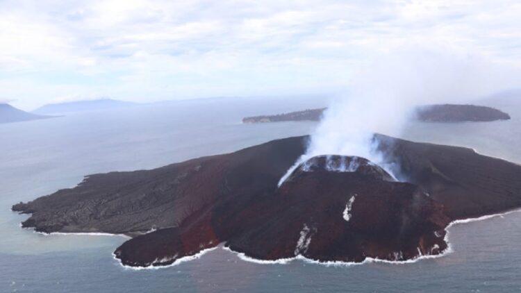 Kepala BNPB Imbau Masyarakat dan Pemda Tingkatkan Kesiapsiagaan 1 Kondisi gunung Anak Krakatau terkini.