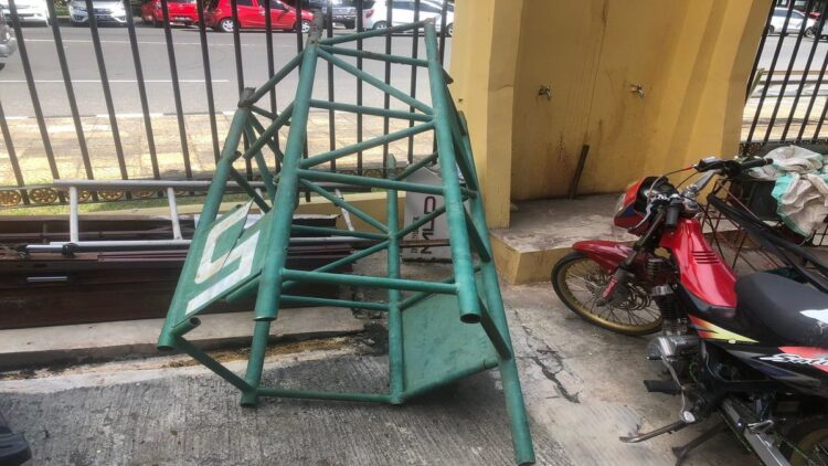 Curi Besi Kontruksi Pelampung Suar di Teluk Bayur, Pria Ini Diciduk Polisi 1 Konstruksi suar yang dicuri pria di Padang.