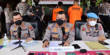 Kompol BA yang Ditangkap Pesta Sabu Terancam Dipecat Tak Hormat 7 Kompol BA yang Ditangkap Pesta Sabu Terancam Dipecat Tak Hormat