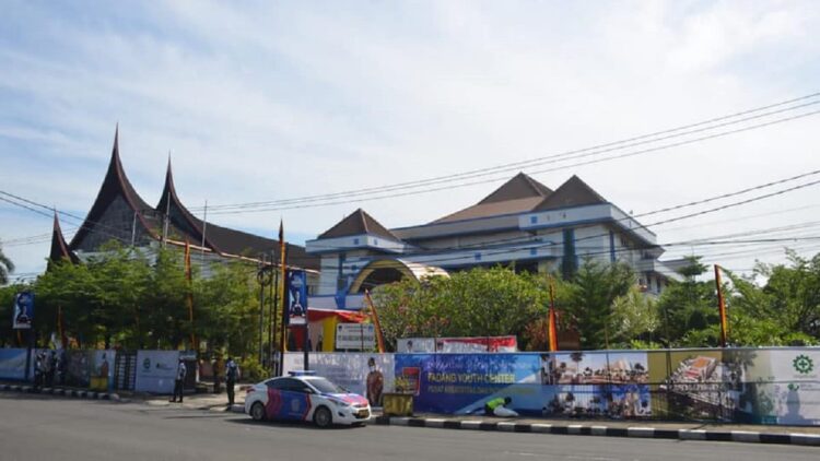 Pencana pembangunan Padang Youth Center.