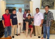 Berkah Lebaran, Andre Rosiade Hadiahkan Kaki Palsu untuk Mantan Bintang PSP Padang U-13