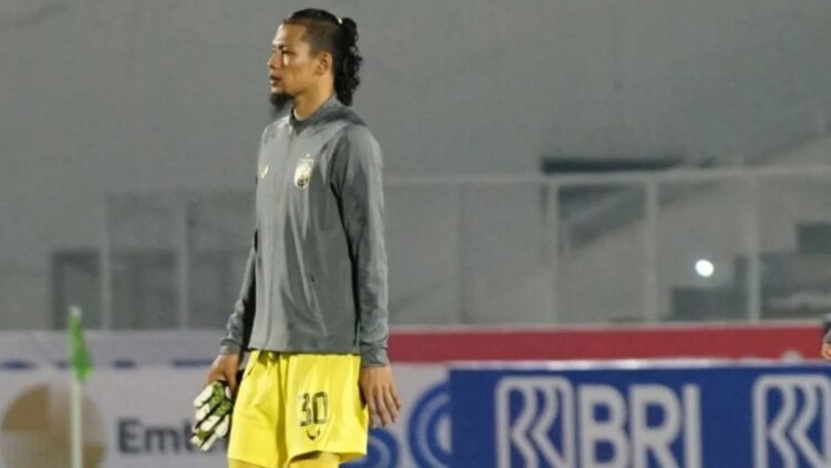 Kiper PSIS Semarang Diperiksa Polisi soal Kasus Penganiayaan di Padang, Begini Kata Manajemen Klub 1 Kiper PSIS Semarang Jandia Eka Putra saat ini masih berstatus dalam kasus dugaan penganiayaan di Padang. (net)