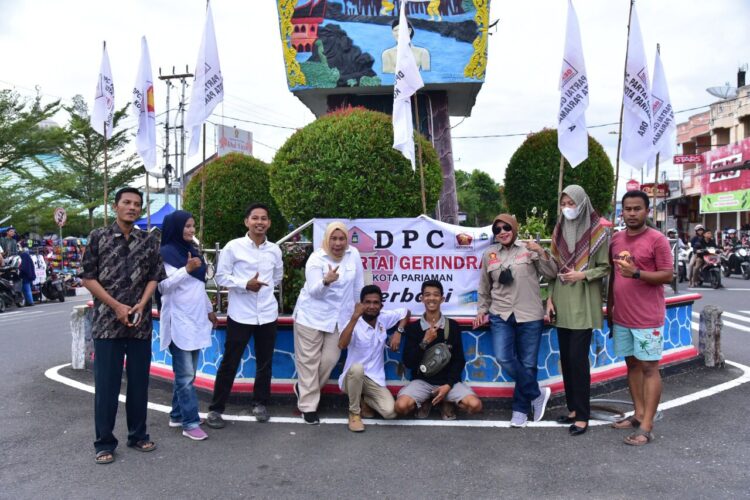 Fitri Nora: Gerindra Pariaman Gaungkan Prabowo Presiden, Andre Rosiade Gubernur Sumbar 1 DPC Gerindra Kota Pariaman siap memenangkan Prabowo Subianto sebagai Presiden dan Andre Rosiade Gubernur Sumbar.