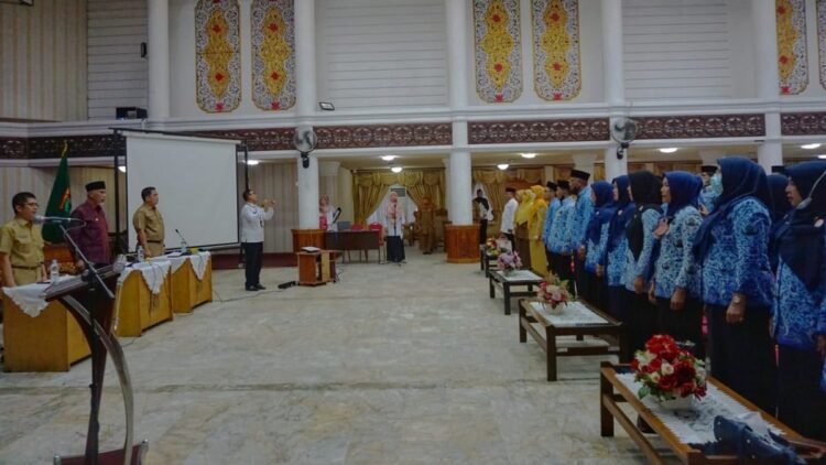 Gubernur Sumbar lantik 103 pejabat struktural.