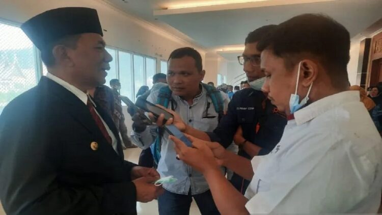 Bupati Pessel Janji Tindak Tegas Oknum yang Pungli Pengunjung di Objek Wisata 1 Bupati Pesisir Selatan, Rusma Yul Anwar. (ANTARA)