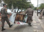 Belasan Lapak PKL Diamankan Satpol PP di Kawasan Pantai Padang