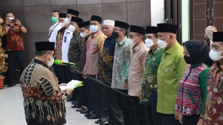 Gubernur Sumbar, Mahyeldi dilantik sebagai pengarah PPIH Sumbar. (ANTARA/Diskominfotik Sumbar)