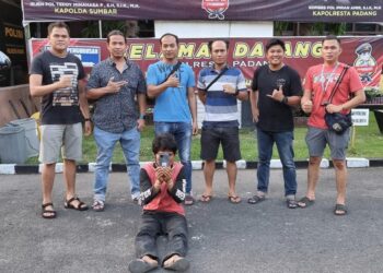 Ditinggal Ngecas, HP Buruh di Padang Dimaling Teman Sendiri