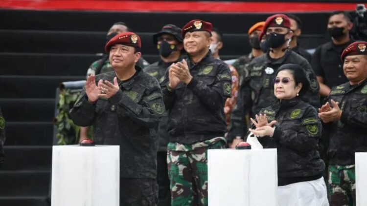 Kepala BIN Jenderal Polisi (Purn) Budi Gunawan paling kiri saat peresmian Medical Intelligence "Wangsa Avatar" BIN dan Smart Campus "Dr. (HC) Ir. Soekarno" di lingkungan STIN Bogor Jawa Barat. (ANTARA/HO-Humas BIN).