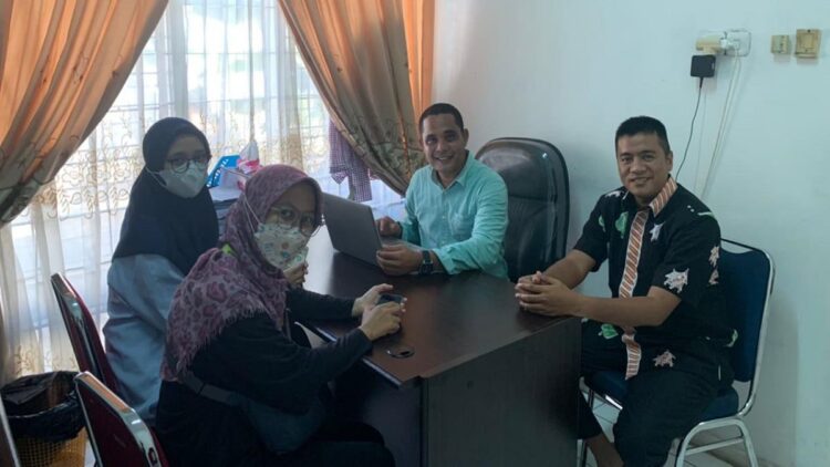 KPID Sumbar Bakal Hadirkan Sekolah P3SPS 1 KPID Sumbar saat rapat.