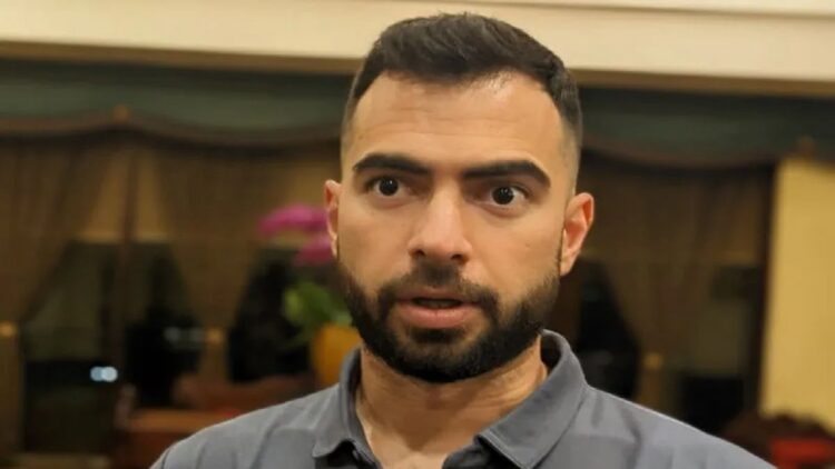 Pesepak bola berkewarganegaraan Spanyol Jordi Amat memberikan keterangan kepada pewarta di Jakarta, Kamis (26/5/2022). ANTARA/Michael Siahaan