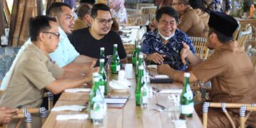 Makan Siang di Marawa Beach Club, Wali Kota Padang Tolak Diperlakukan Istimewa 8 Makan Siang di Marawa Beach Club, Wali Kota Padang Tolak Diperlakukan Istimewa