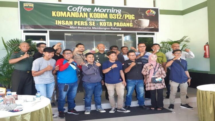 Perkuat Sinergi dan Kolaborasi dengan Media, Dandim 0312/Padang Coffee Morning dengan Wartawan 1 Dandim 0312/Padang Letkol Inf. Jadi mengundang wartawan coffee morning. (IST)