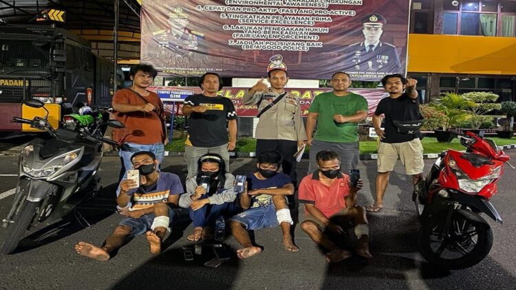 Tim Klewang Satreskrim Polresta Padang meringkus 4 orang komplotan pencurian. (IST)