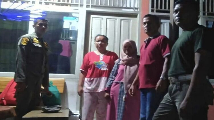 Gadis yatim piatu dipertemukan dengan keluarga usai telantar di Kota Padang. (IST)