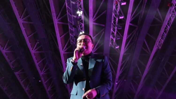 Setahun Berjuang Melawan Kanker, Ari Lasso kembali Manggung 1 Penampilan Ari Lasso dan BCL dalam Allo Bank Festival di Istora Senayan Jakarta pada Sabtu (21/5/2022). (ANTARA/Arnidhya Nur Zhafira)