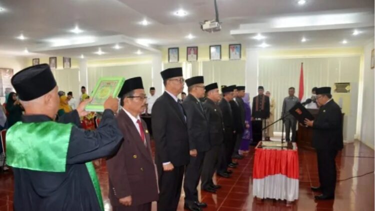 Bupati Agam Andri Warman melantik delapan pejabat eselon II. (ANTARA/HO-Dok Humas Agam)
