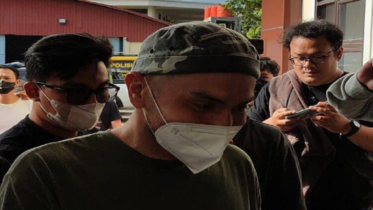 Gary Iskak ditangkap karena narkoba. (Foto: Dony Indra Ramadhan/detikJabar)