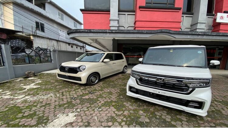 Honda N-Box dan N-One yang dipamerkan di Safari Motor merupakan top of the line atau tipe tertinggi di masing-masing modelnya. (Foto: Muhammad Hafizh Gemilang/detikOto)