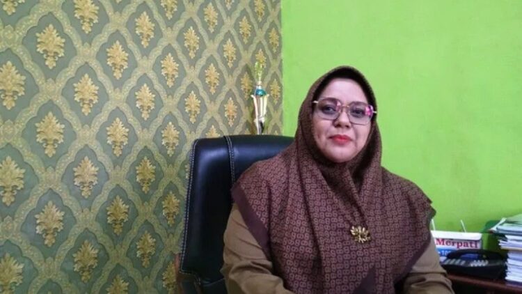 Volume Sampah di Kelok Sembilan selama Libur Lebaran Naik hingga 300 Persen 1 Kepala Dinas Lingkungan Hidup Perumahan Rakyat dan Permukiman Kabupaten Limapuluh Kota Yunire Yunirman. (Antara/Akmal Saputra)