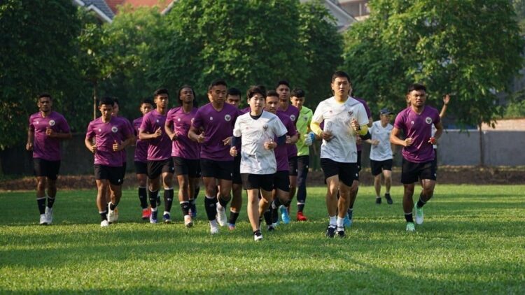 Latihan pemain Garuda Muda.