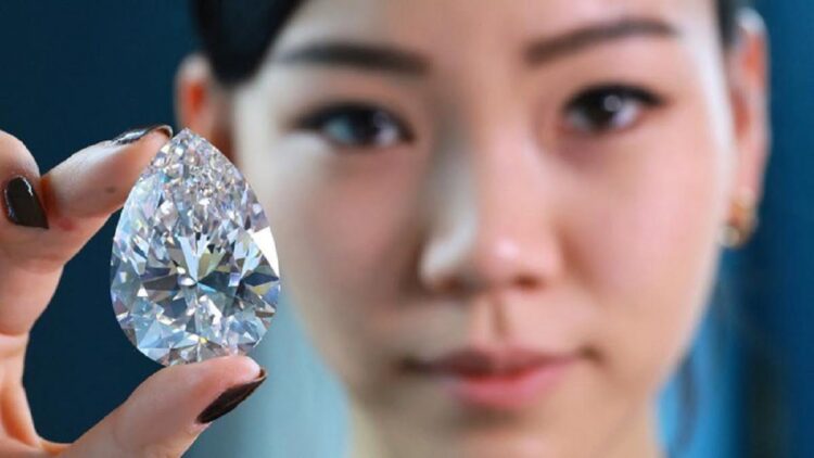 Penampakan berlian putih raksasa. (net)