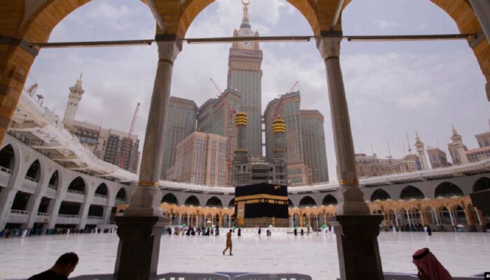 Ratusan PIHK Rugi Miliaran Rupiah, Visa Haji Furoda Tahun 2025 tak Kunjung Terbit