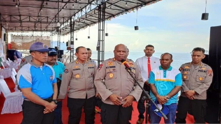 Seorang Warga yang Sedang Berolahraga di Deiyai Papua Tewas Ditembak KKB 1 Kapolda Papua Irjen Pol Mathius Fakhiri. (ANTARA/Evarukdijati)