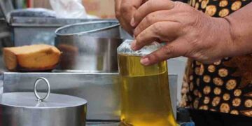 Ilustrasi minyak goreng curah. (net)