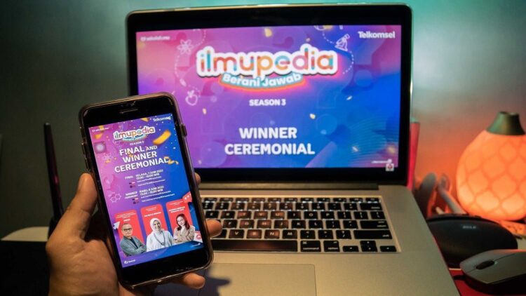 Telkomsel kembali menghelat kompetisi cerdas cermat yang menampilkan kemampuan pelajar Indonesia dengan menggelar “Ilmupedia Berani Jawab Season 3” yang diikuti oleh siswa sekolah menengah atas (SMA) dan sederajat di seluruh Indonesia.