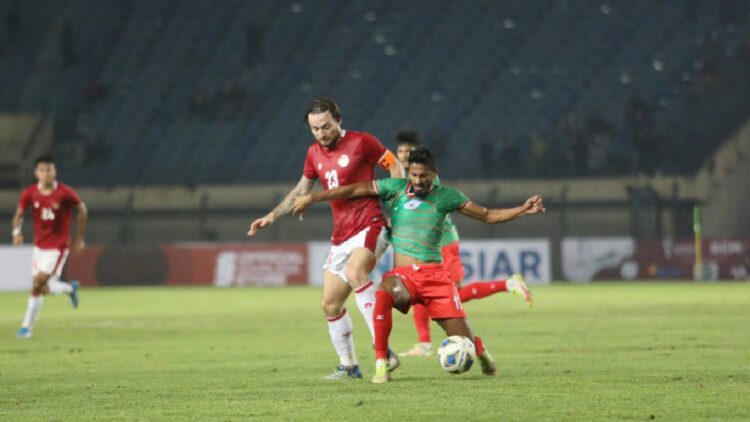 Marc Klok saat melawan Bangladesh.