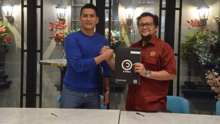 Semen Padang FC perpanjang kontrak dengan X Ten.