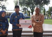 Peringati Hari Lingkungan Hidup Sedunia, Semen Padang Serahkan Bantuan Rp100 Juta