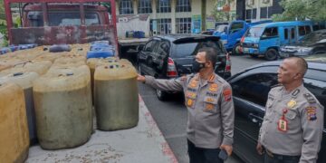 Jual Bio Solar Ilegal, Lima Orang Ditangkap Polisi di Terminal Truk Koto Lalang