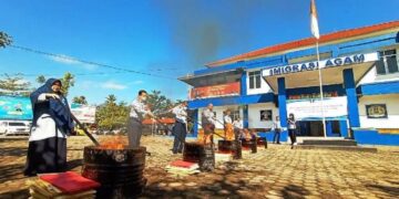 Imigrasi Agam musnahkan 33.007 Arsip Substantif Keimigrasian