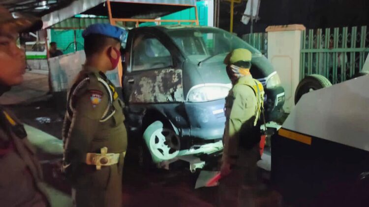 Mobil Parkir di Pinggir Jalan Kawasan Lapai Ditertibkan, Ada yang Sudah Menahun 1 Penertiban mobil di Lapai