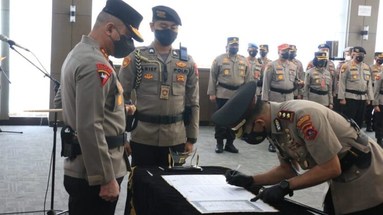 Sertijab Kapolresta Padang di Mapolda Sumbar.
