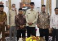 Lepas Tim Pemandu Haji Daerah, Gubernur Mahyeldi Titip Doa untuk Kemakmuran Sumbar 7 Lepas Tim Pemandu Haji Daerah, Gubernur Mahyeldi Titip Doa untuk Kemakmuran Sumbar
