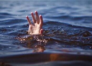 Penembak Ikan Dilaporkan Tenggelam di Danau Maninjau, Tim SAR Lakukan Pencarian 4 Bocah 8 Tahun di Sumut Tewas usai Dilempar Ibunya ke Sungai