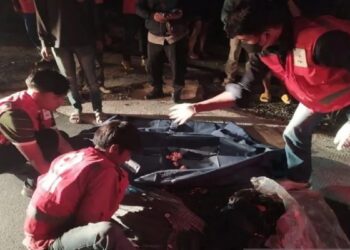 Motor Diserempet Truk, Pasutri Lansia Tewas Terlindas di Jalan Bukittinggi-Padangpanjang