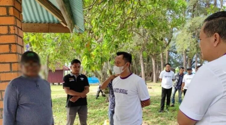 Lakukan Pungli, Polisi Tindak Tegas Oknum Petugas Parkir di Pantai Kata Pariaman 1 IMG 20220717 123307