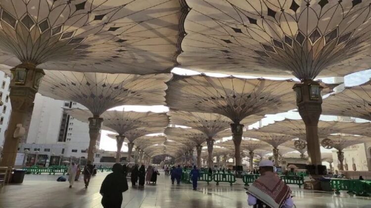 Suasana pagi hari di Masjid Nabawi di Madinah, Arab Saudi (ANTARA/Desi Purnamawati)
